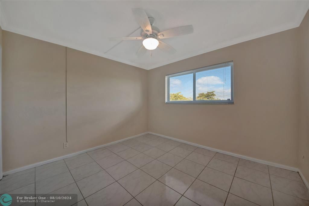 For Sale: $375,000 (2 beds, 2 baths, 1056 Square Feet)