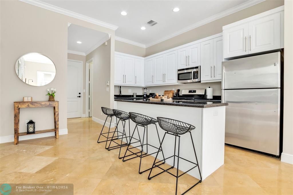 Active With Contract: $4,550 (3 beds, 2 baths, 2166 Square Feet)