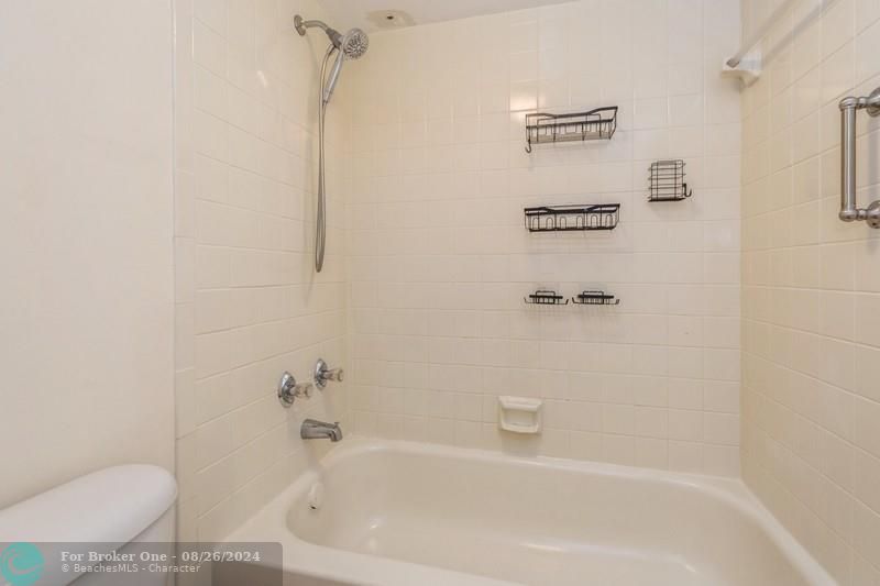 Recently Rented: $1,550 (1 beds, 1 baths, 620 Square Feet)