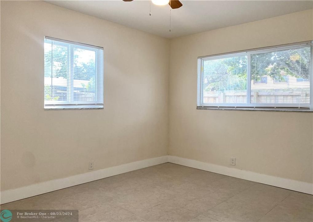 For Sale: $3,000 (3 beds, 2 baths, 2357 Square Feet)