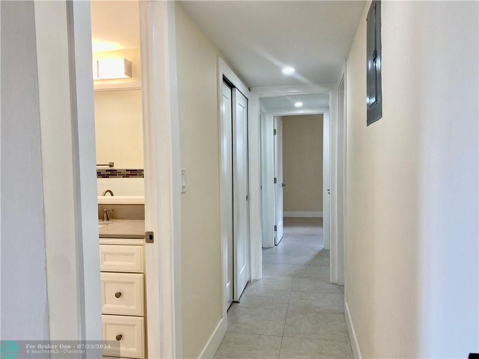 For Sale: $3,000 (3 beds, 2 baths, 2357 Square Feet)