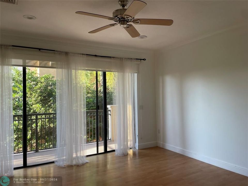 Recently Rented: $3,400 (2 beds, 2 baths, 1781 Square Feet)