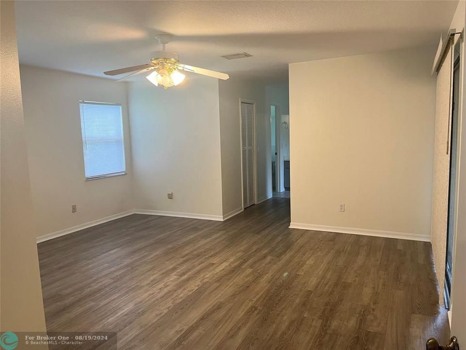 For Rent: $2,850 (4 beds, 2 baths, 2942 Square Feet)