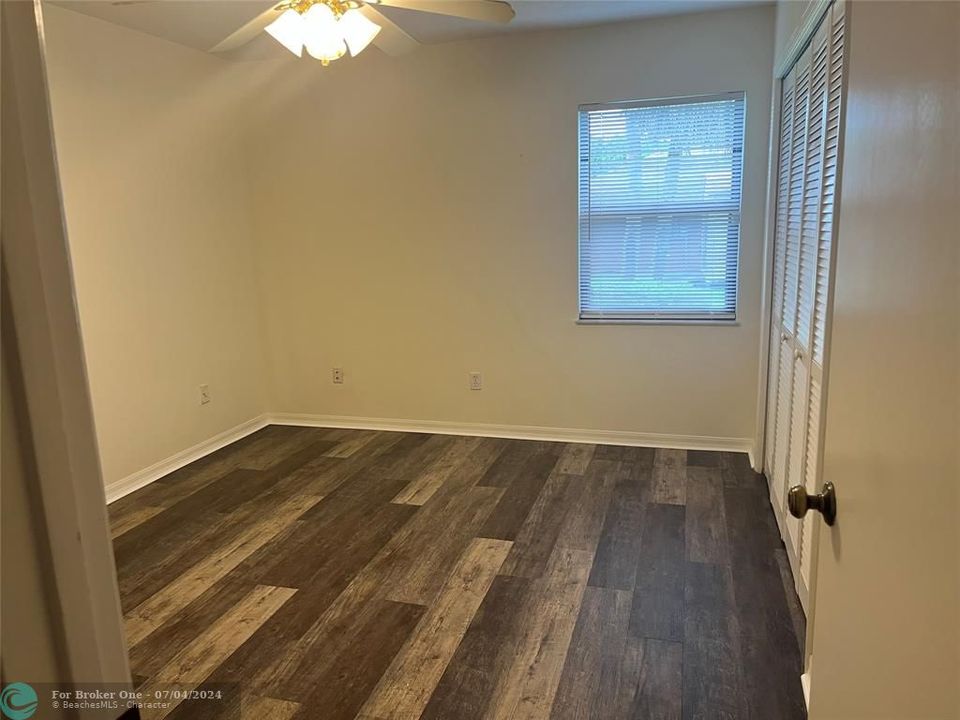 For Rent: $2,850 (4 beds, 2 baths, 2942 Square Feet)