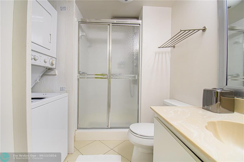 For Rent: $3,950 (2 beds, 2 baths, 1216 Square Feet)