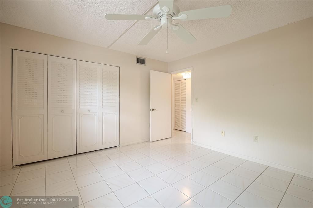 For Sale: $179,999 (2 beds, 2 baths, 1260 Square Feet)