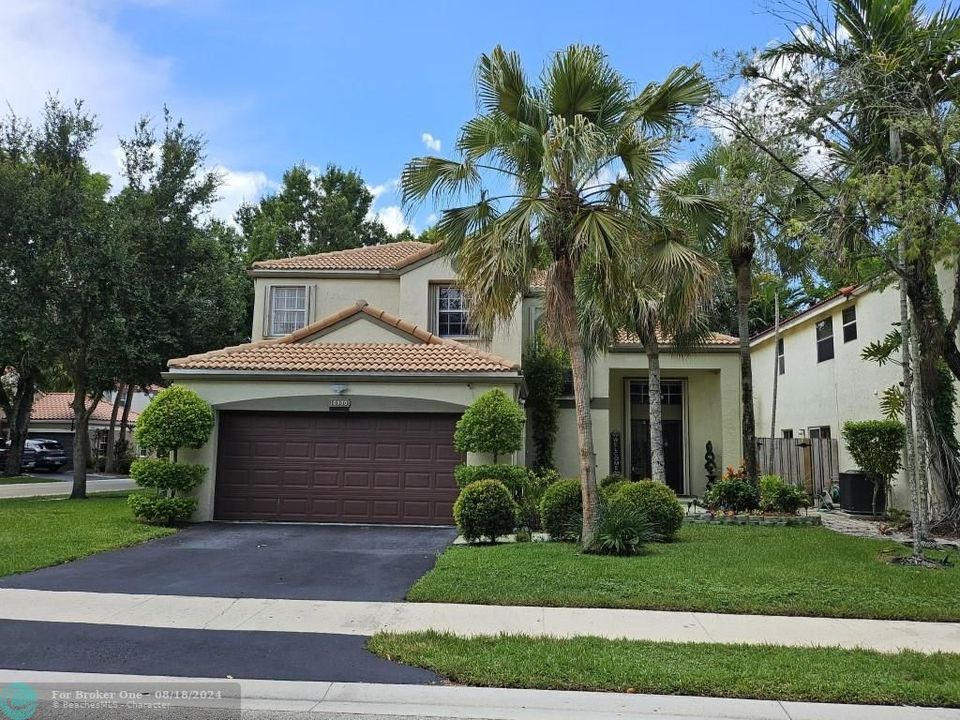 For Sale: $795,000 (3 beds, 2 baths, 2405 Square Feet)