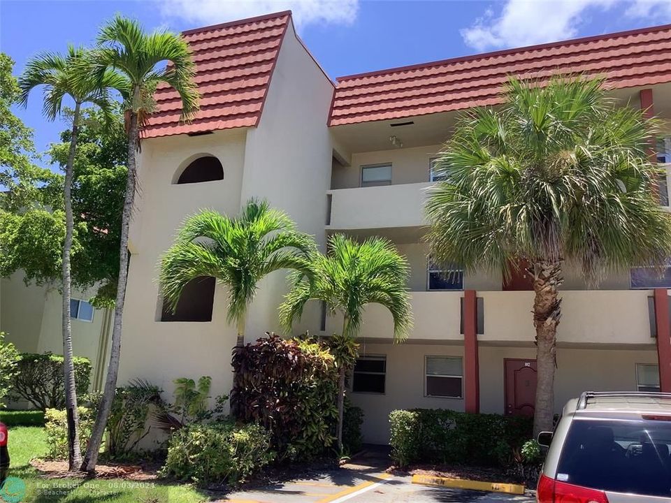 Recently Sold: $105,000 (2 beds, 2 baths, 850 Square Feet)