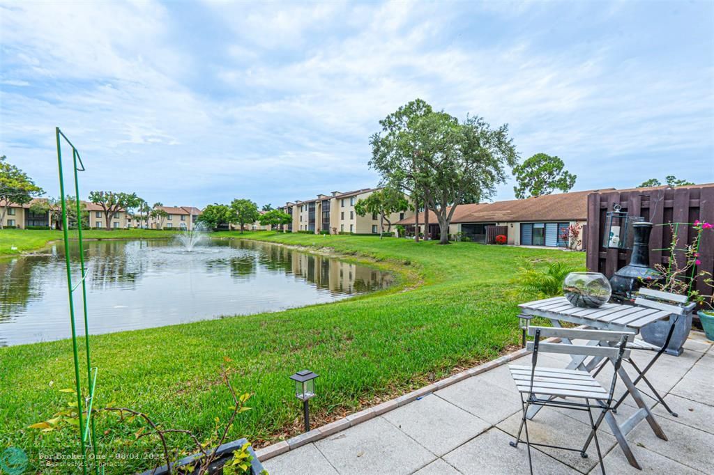 Active With Contract: $320,000 (2 beds, 2 baths, 1370 Square Feet)