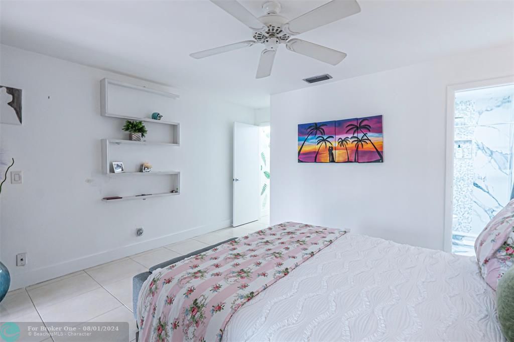 Recently Sold: $320,000 (2 beds, 2 baths, 1370 Square Feet)