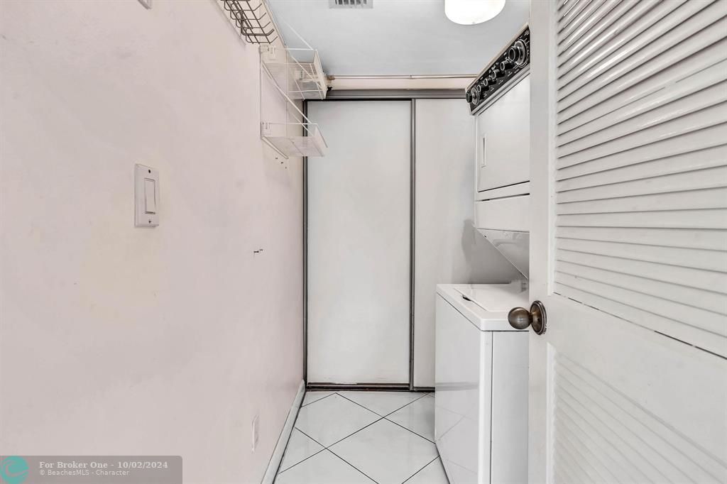 For Sale: $185,000 (2 beds, 2 baths, 1142 Square Feet)