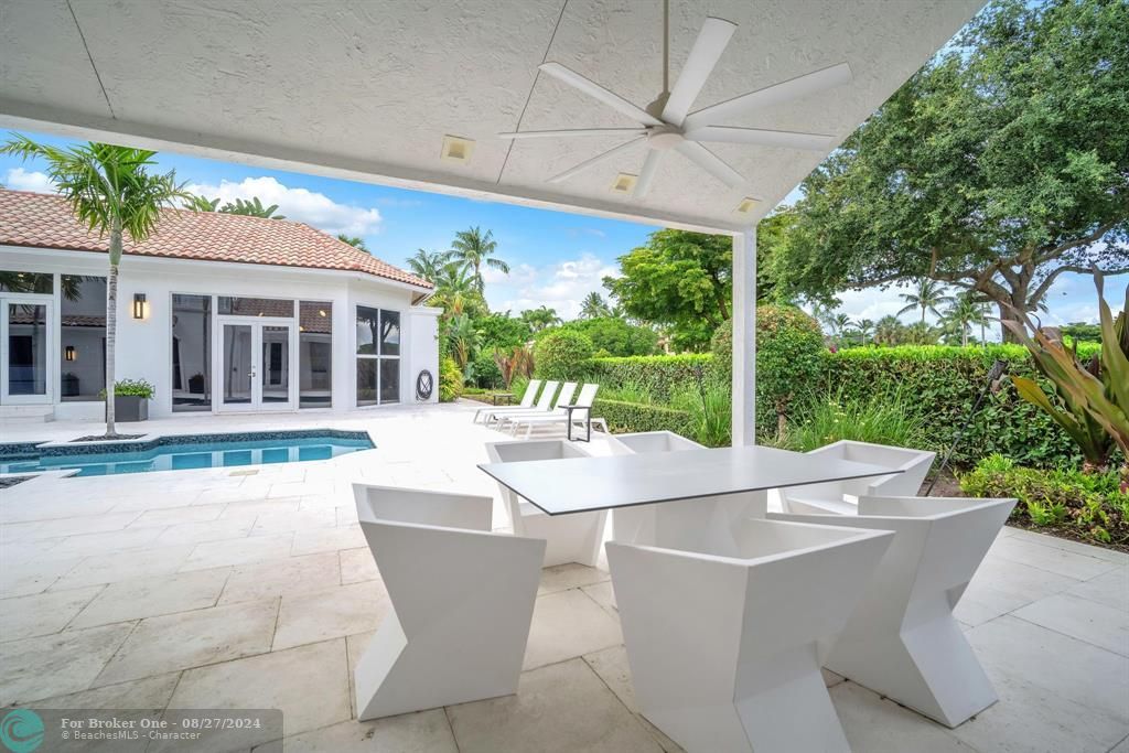 For Sale: $6,295,000 (5 beds, 6 baths, 6293 Square Feet)