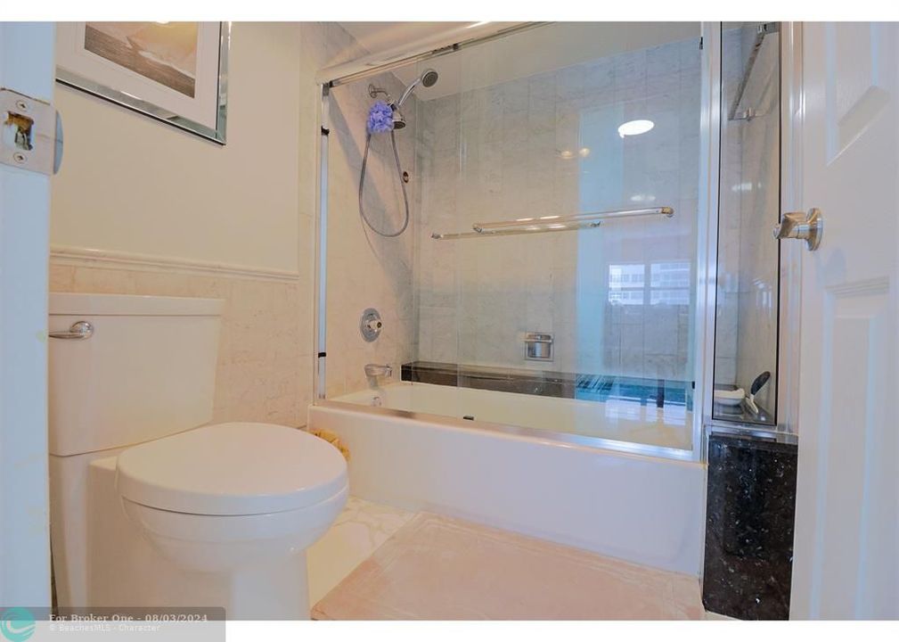 待售: $890,000 (2 贝兹, 2 浴室, 1435 平方英尺)