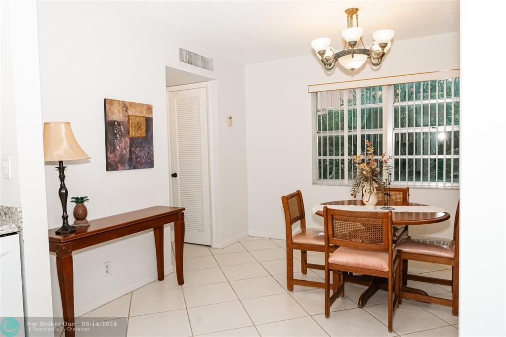 For Sale: $110,000 (1 beds, 1 baths, 760 Square Feet)