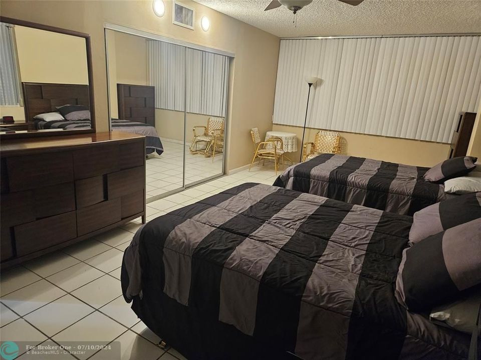 В аренду: $3,600 (2 спален, 2 ванн, 1325 Квадратных фут)