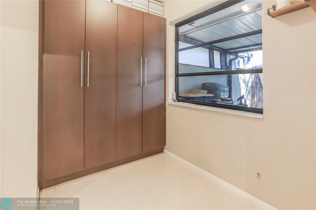 Vendido Recientemente: $379,000 (2 camas, 1 baños, 881 Pies cuadrados)