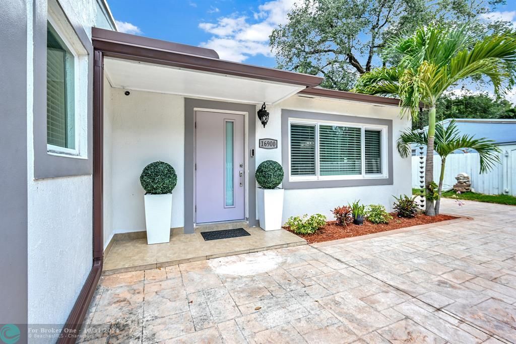 For Sale: $660,000 (4 beds, 2 baths, 1794 Square Feet)