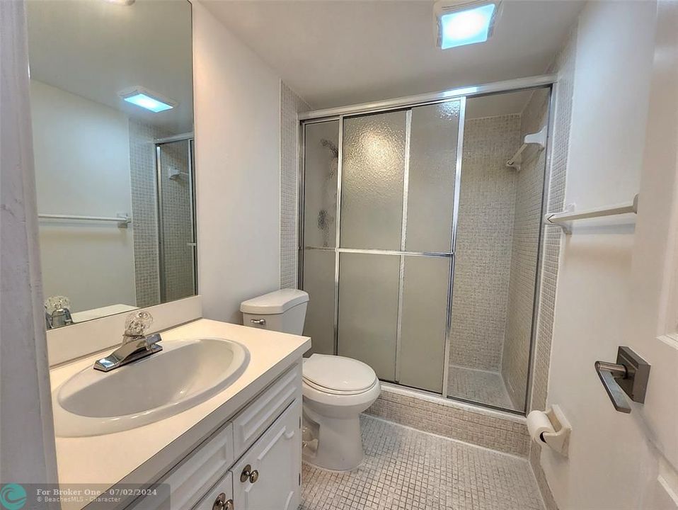 出租: $2,150 (2 贝兹, 2 浴室, 1100 平方英尺)