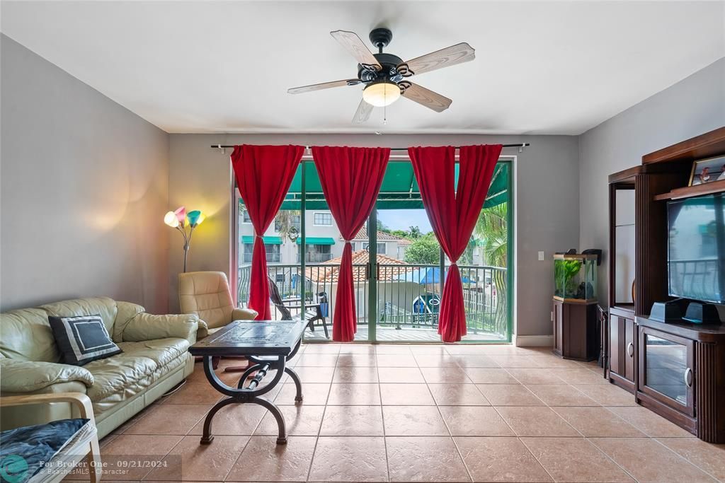 Active With Contract: $450,000 (4 beds, 2 baths, 1812 Square Feet)