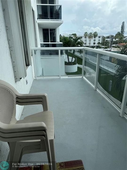 En Venta: $299,999 (2 camas, 2 baños, 1144 Pies cuadrados)