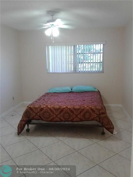 For Rent: $1,400 (1 beds, 1 baths, 660 Square Feet)