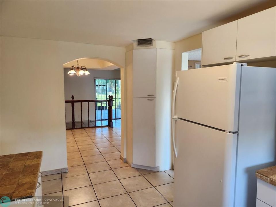 Recently Rented: $2,600 (3 beds, 2 baths, 1472 Square Feet)