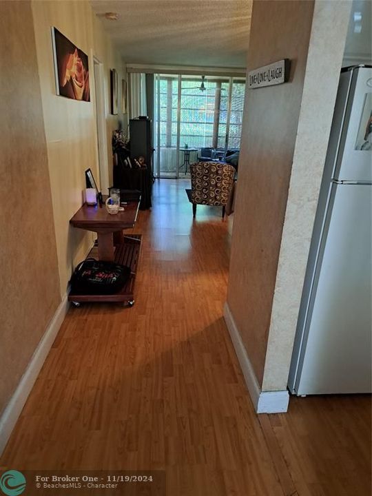 For Rent: $1,750 (1 beds, 1 baths, 850 Square Feet)