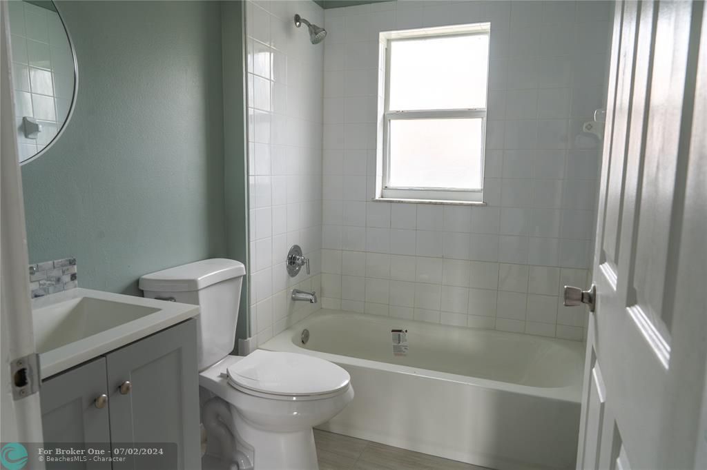 For Rent: $2,550 (3 beds, 2 baths, 1470 Square Feet)