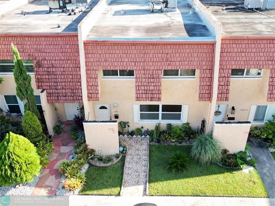 Active With Contract: $2,800 (4 beds, 2 baths, 2200 Square Feet)