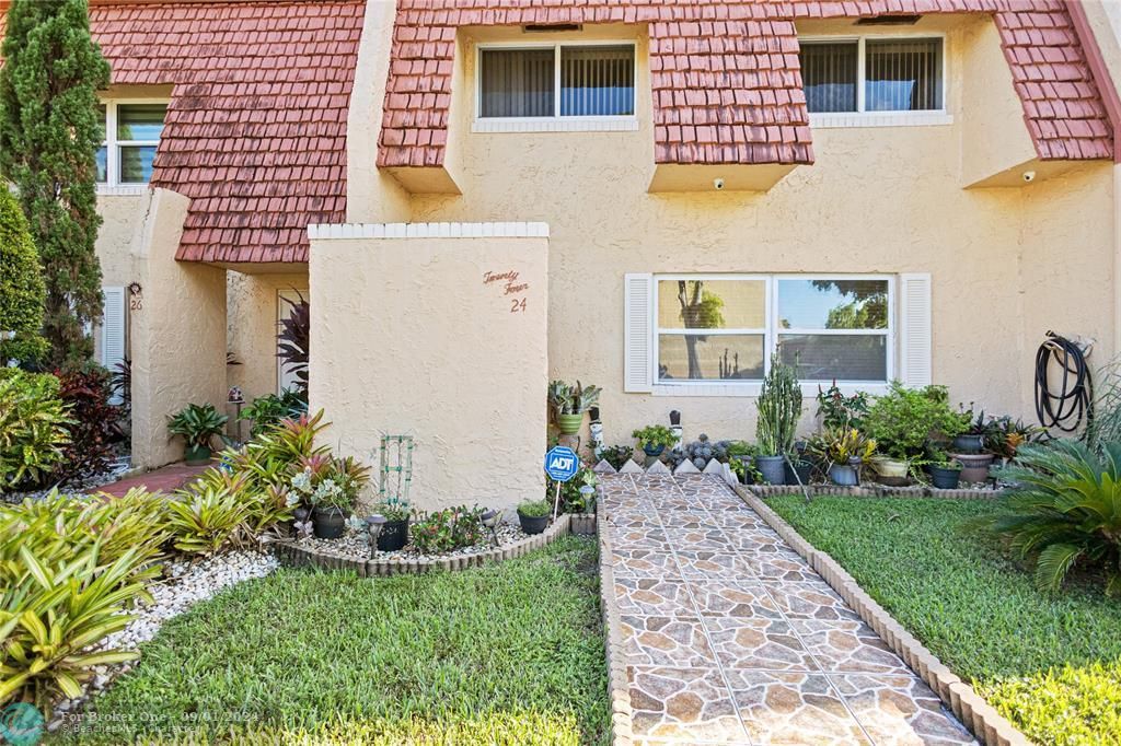 Active With Contract: $2,800 (4 beds, 2 baths, 2200 Square Feet)