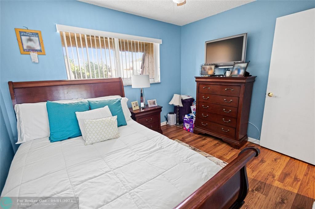 Active With Contract: $2,800 (4 beds, 2 baths, 2200 Square Feet)