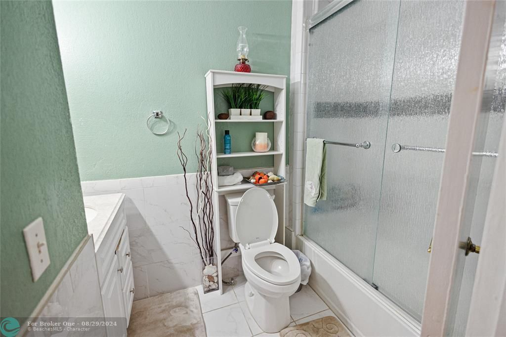 Active With Contract: $2,800 (4 beds, 2 baths, 2200 Square Feet)