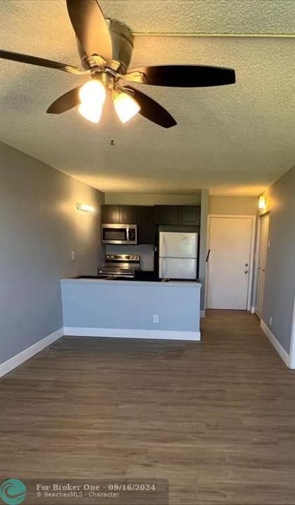 Recently Rented: $1,500 (1 beds, 1 baths, 619 Square Feet)