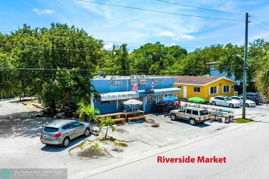 For Sale: $1,125,000 (3 beds, 2 baths, 1422 Square Feet)