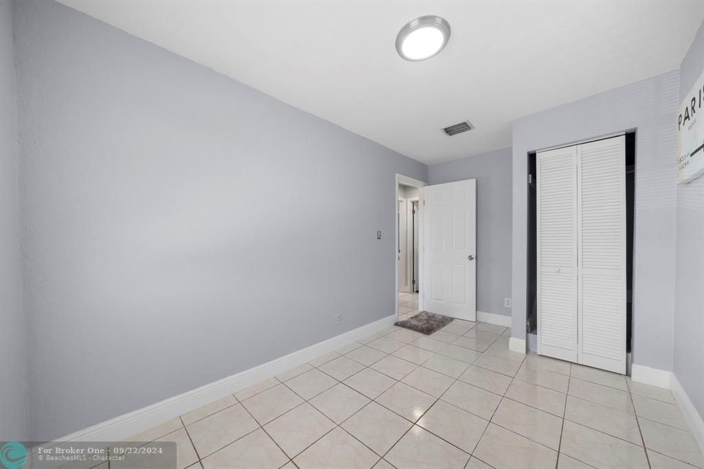 For Sale: $399,900 (3 beds, 2 baths, 1260 Square Feet)