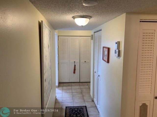 For Sale: $189,900 (2 beds, 2 baths, 1200 Square Feet)