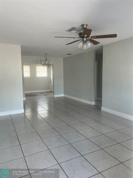 Recently Rented: $3,200 (3 beds, 2 baths, 1226 Square Feet)