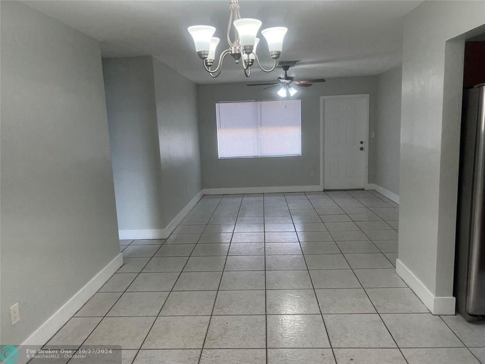 For Rent: $3,200 (3 beds, 2 baths, 1226 Square Feet)