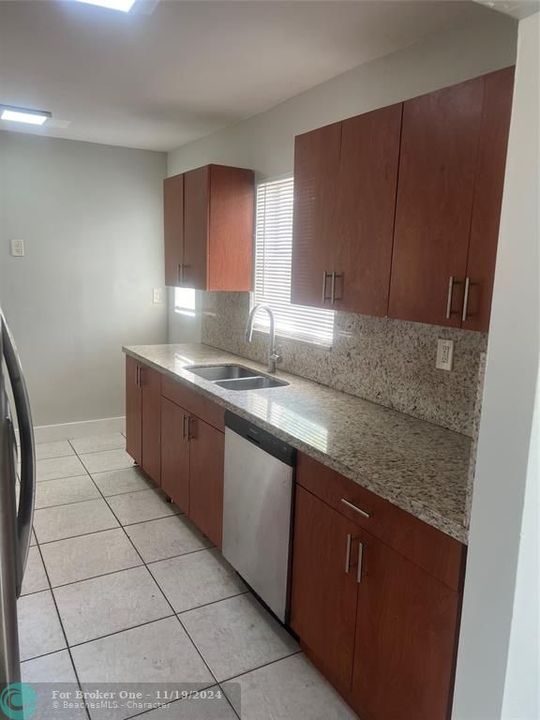 For Rent: $3,200 (3 beds, 2 baths, 1226 Square Feet)