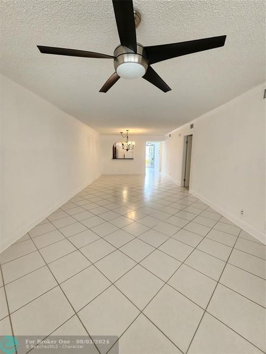 Active With Contract: $1,800 (2 beds, 2 baths, 1244 Square Feet)