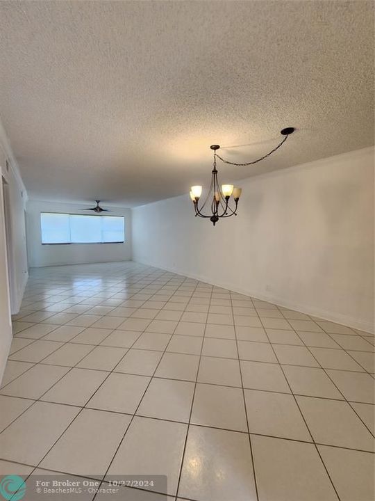 Active With Contract: $1,800 (2 beds, 2 baths, 1244 Square Feet)