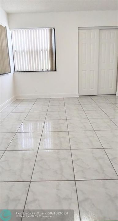 Active With Contract: $1,800 (2 beds, 2 baths, 1244 Square Feet)