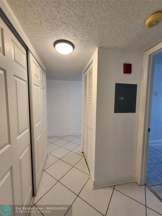 Active With Contract: $1,800 (2 beds, 2 baths, 1244 Square Feet)