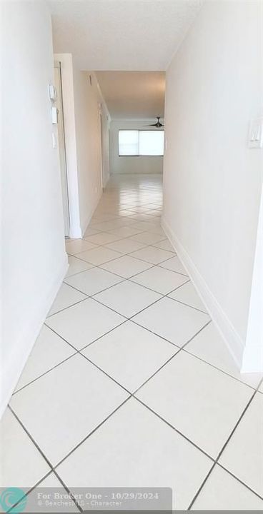 Active With Contract: $1,800 (2 beds, 2 baths, 1244 Square Feet)