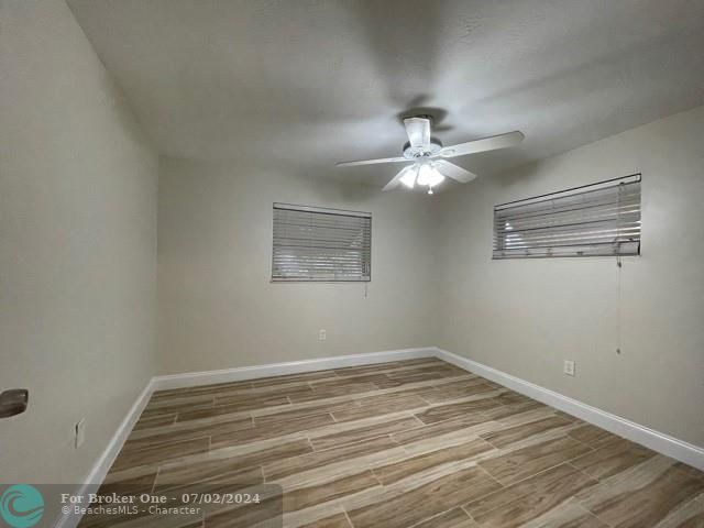 For Rent: $3,200 (4 beds, 2 baths, 1555 Square Feet)