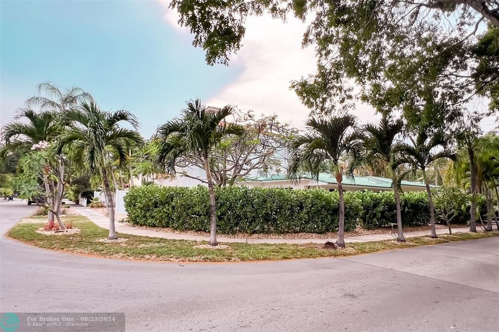 Active With Contract: $995,000 (0 beds, 0 baths, 1729 Square Feet)