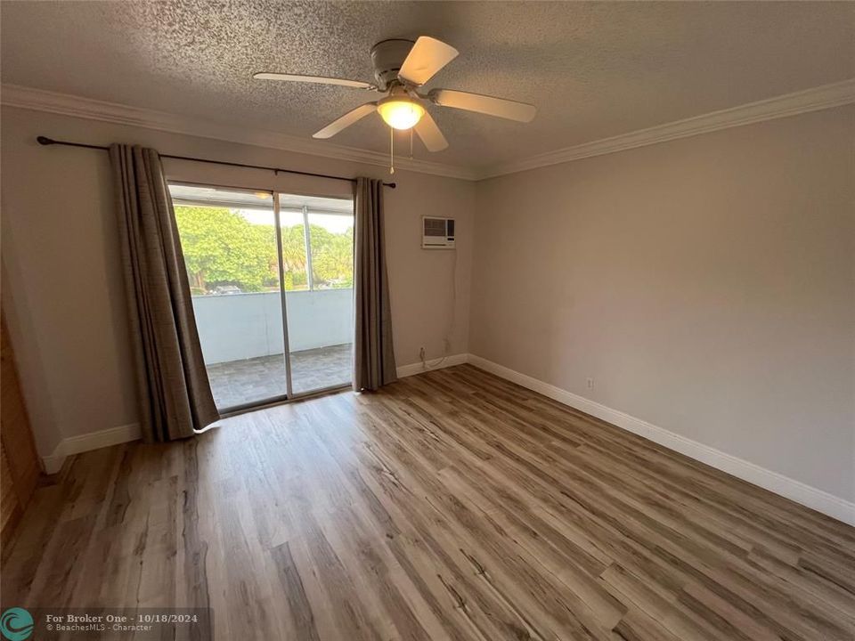 For Rent: $1,575 (1 beds, 1 baths, 585 Square Feet)