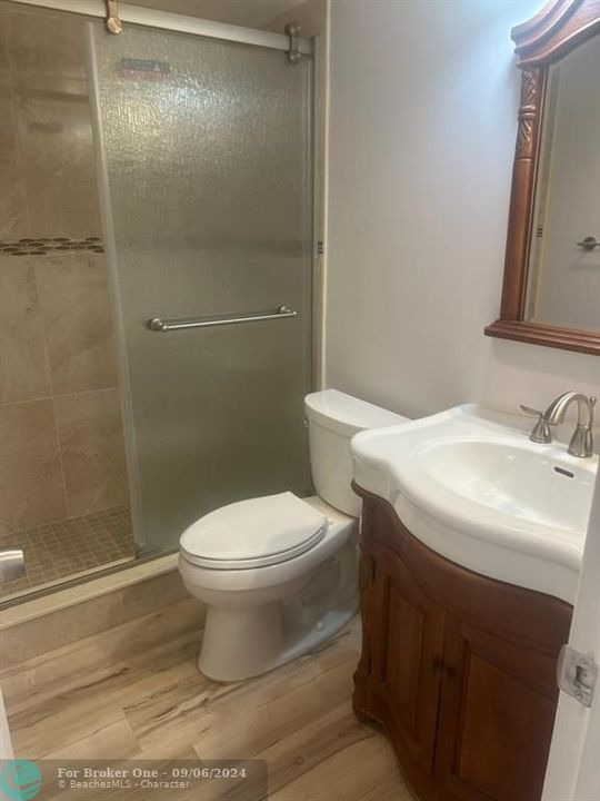 Active With Contract: $1,475 (1 beds, 1 baths, 585 Square Feet)