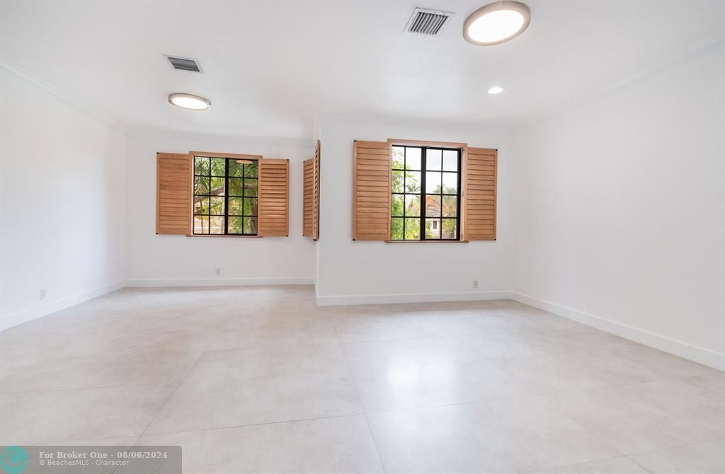 Active With Contract: $5,050 (4 beds, 3 baths, 2400 Square Feet)