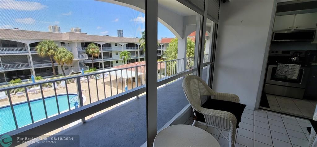 Active With Contract: $169,900 (1 beds, 1 baths, 620 Square Feet)